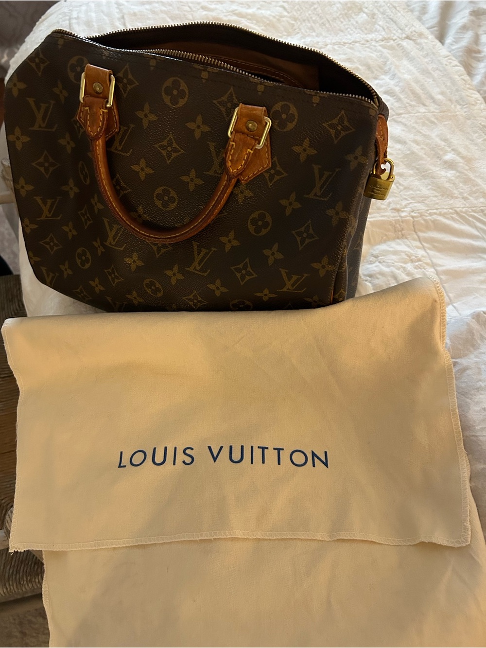 Speedy 30 Louis Vuitton Brown Monogram Satchel with Gold Hardware Original Lock